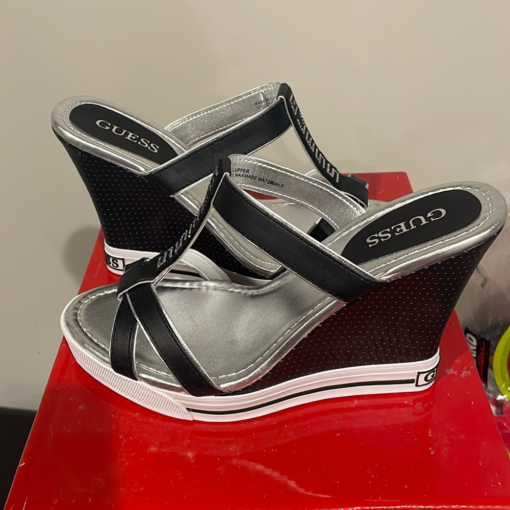 Platform sandals